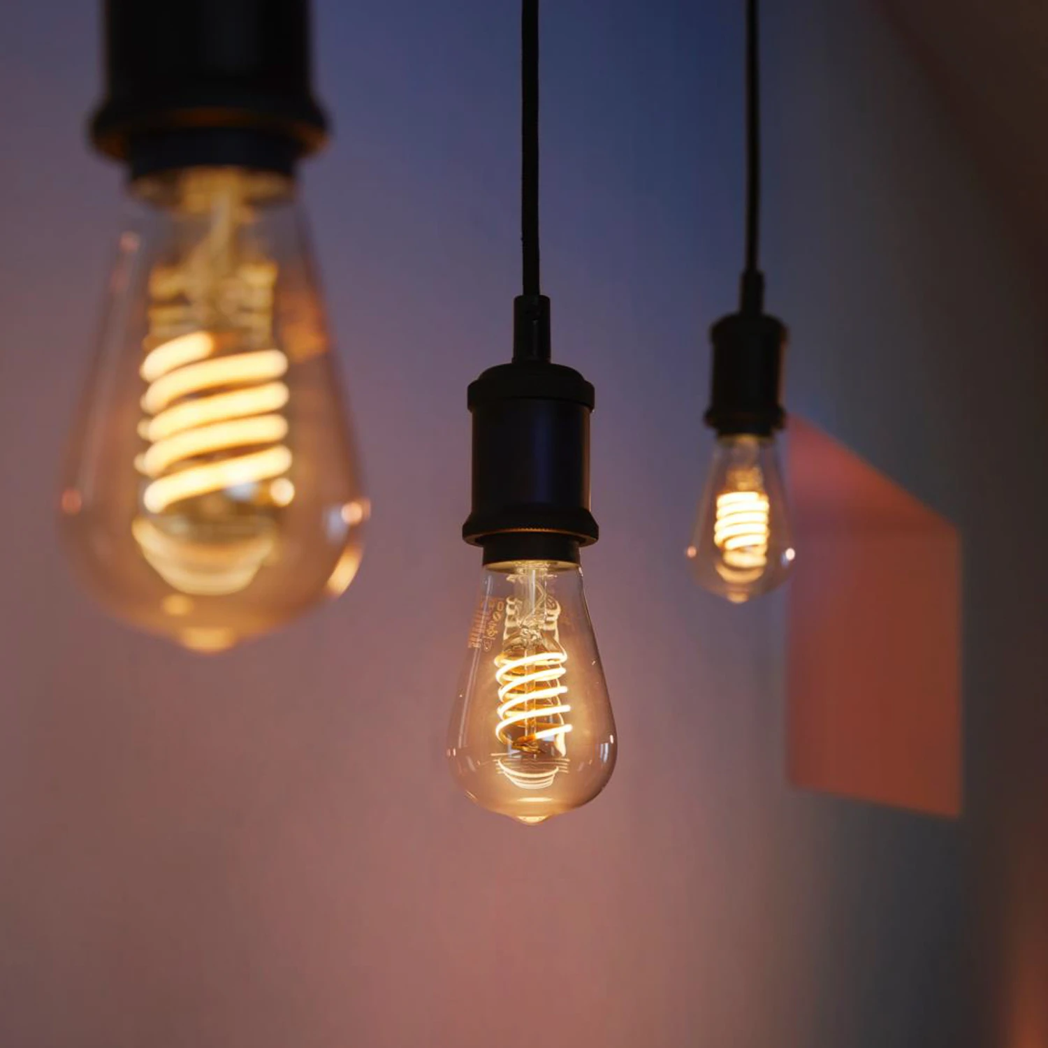 Philips Hue White E27 7W ST64 Filament 2.100K 9 Philips Hue White E27 7W ST64 Filament 2.100K – Bild 7