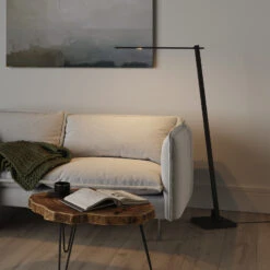 BYOK Nastrone LED-Stehleuchte Justierbar Schwarz