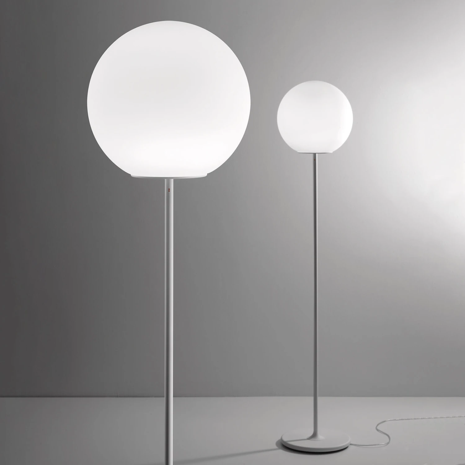 Fabbian Lumi Sfera Glas-Stehleuchte, Ø 40 Cm 5 Fabbian Lumi Sfera Glas-Stehleuchte, Ø 40 Cm – Bild 3