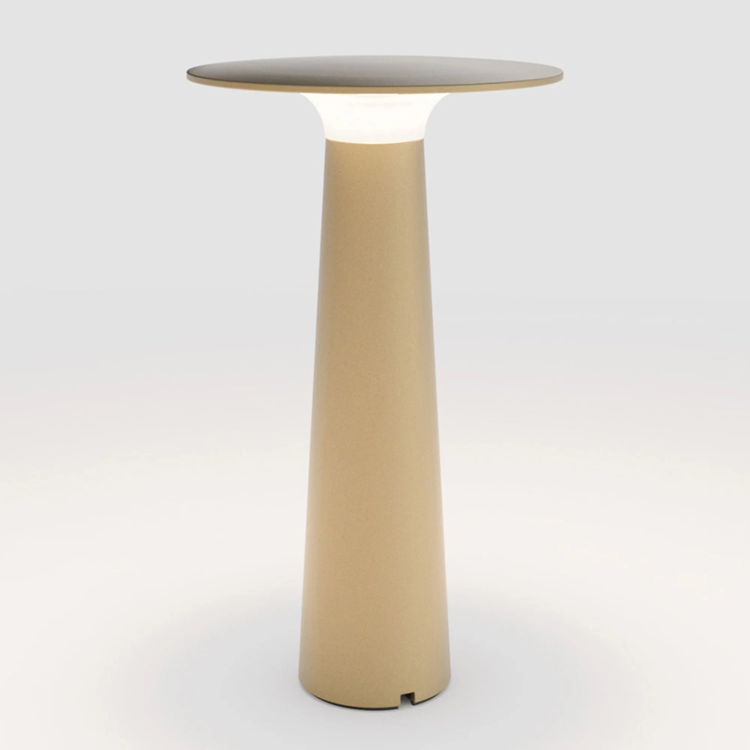 IP44.de Lix LED-Akkutischleuchte, Dimmbar, Gold 3 IP44.de Lix LED-Akkutischleuchte, Dimmbar, Gold