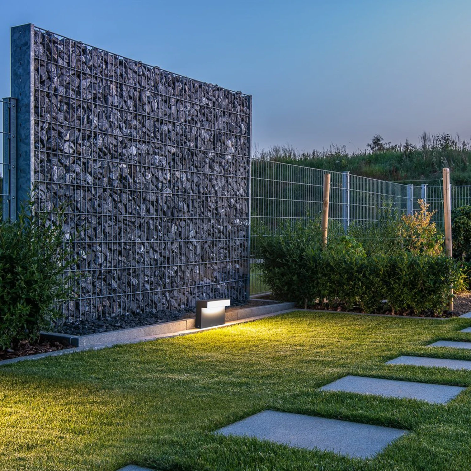 SLV L-Line Out LED-Sockelleuchte CCT, Höhe 20cm 4 SLV L-Line Out LED-Sockelleuchte CCT, Höhe 20cm – Bild 2