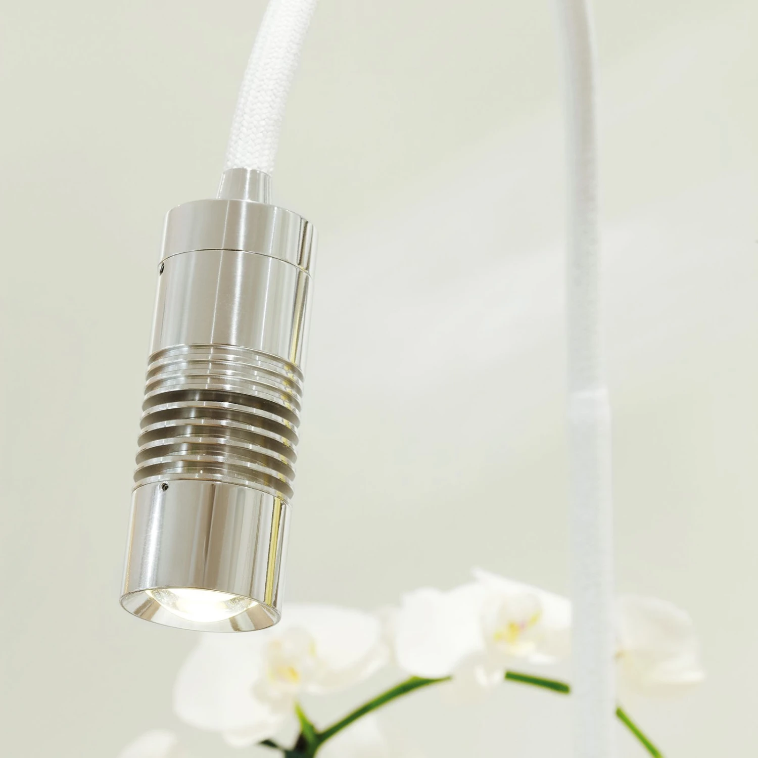 OLIGO A Little Bit Colour Stehlampe Chrom/weiß 5 OLIGO A Little Bit Colour Stehlampe Chrom/weiß – Bild 3