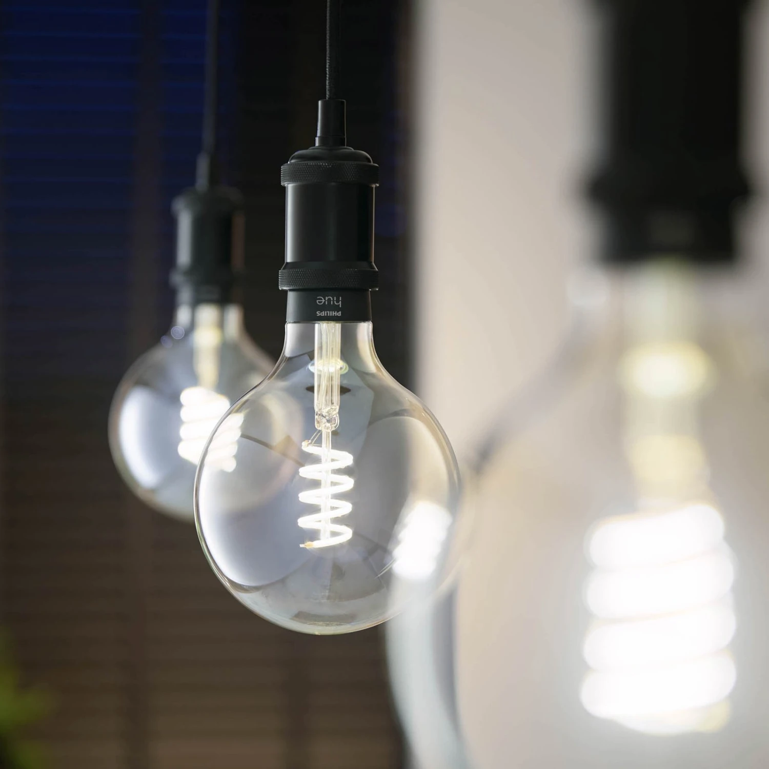 Philips Hue E27 7W LED-Lampe Giant Globe Filament 9 Philips Hue E27 7W LED-Lampe Giant Globe Filament – Bild 7