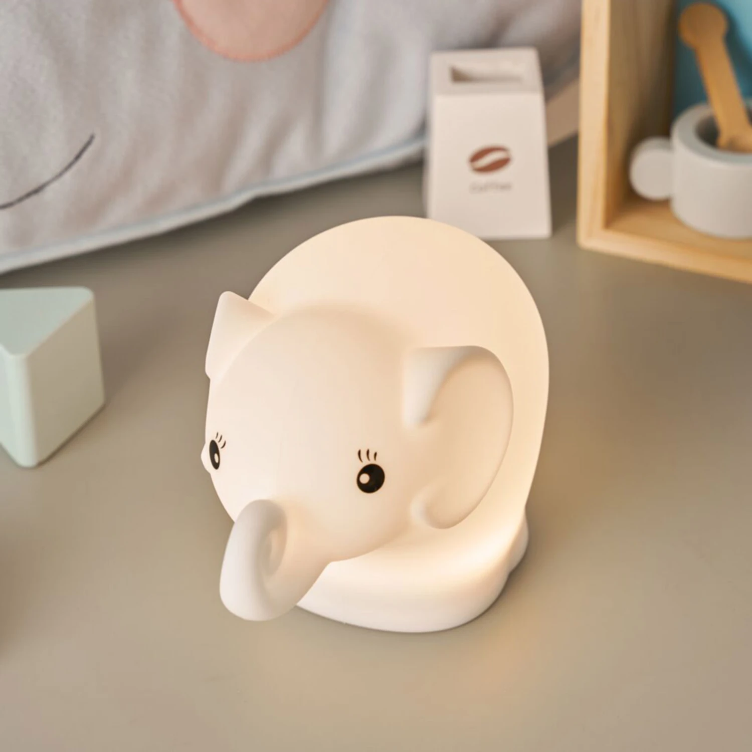 Pauleen Night Elephant LED-Nachtlicht, USB, RGBW 5 Pauleen Night Elephant LED-Nachtlicht, USB, RGBW – Bild 3