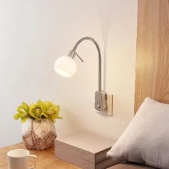 Lindby Aeryn Steckdosenleuchte, Flexarm, Schalter 12 Lindby Aeryn Steckdosenleuchte, Flexarm, Schalter -Beleuchtung Rabatte 8032242 1