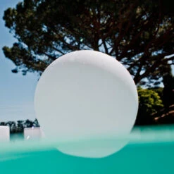 Globe - Schwimmfähige LED-Dekorationslampe -Beleuchtung Rabatte 8590018 1