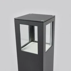 Lucande Eckige LED-Wegeleuchte Nicola, IP54 16 Lucande Eckige LED-Wegeleuchte Nicola, IP54 -Beleuchtung Rabatte 9618009 6