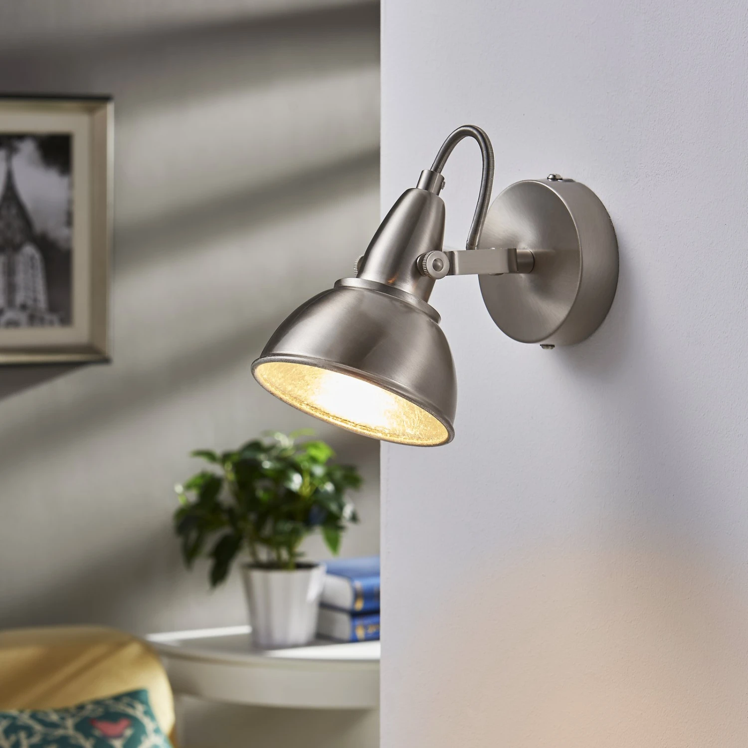 Wandleuchte Julin, Vintage-Look In Nickel 5 Wandleuchte Julin, Vintage-Look In Nickel – Bild 3