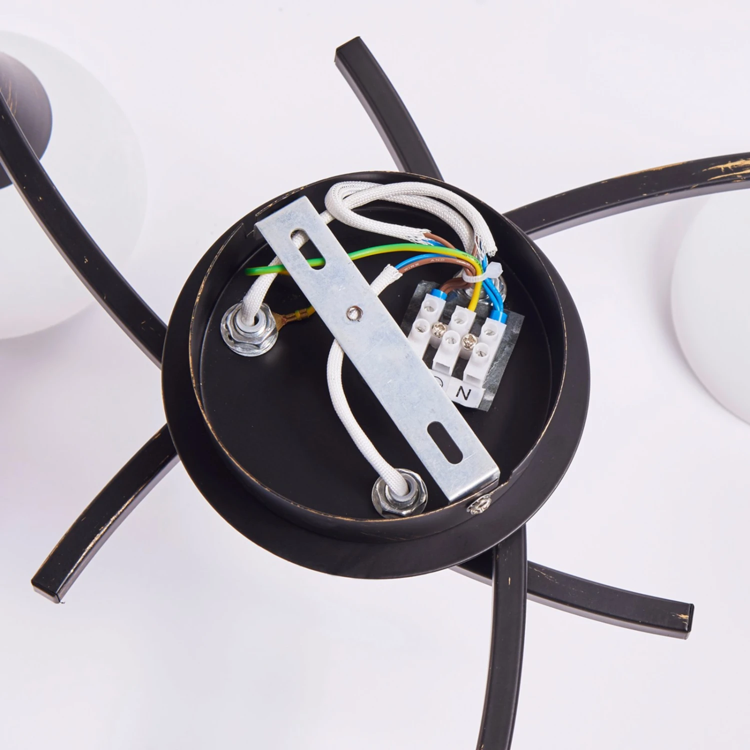 Dreiflammige Deckenlampe Della, Schwarz-gold 10 Dreiflammige Deckenlampe Della, Schwarz-gold – Bild 8