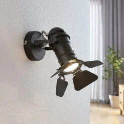 Wandleuchte Tilen Im Scheinwerfer-Look -Beleuchtung Rabatte 9624399 1