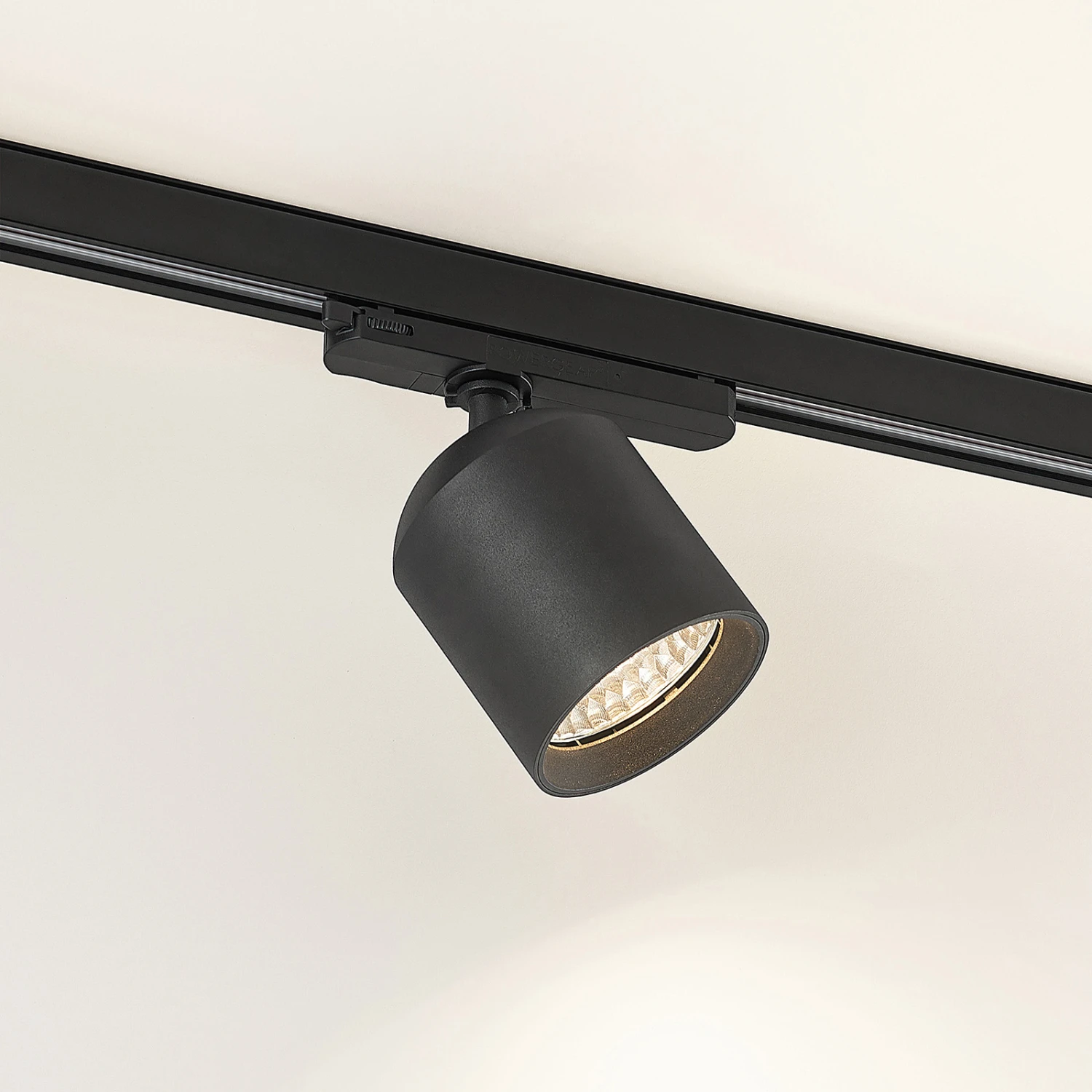 Arcchio Candra LED-Schienenspot Schwarz 26W 3000K 6 Arcchio Candra LED-Schienenspot Schwarz 26W 3000K – Bild 4