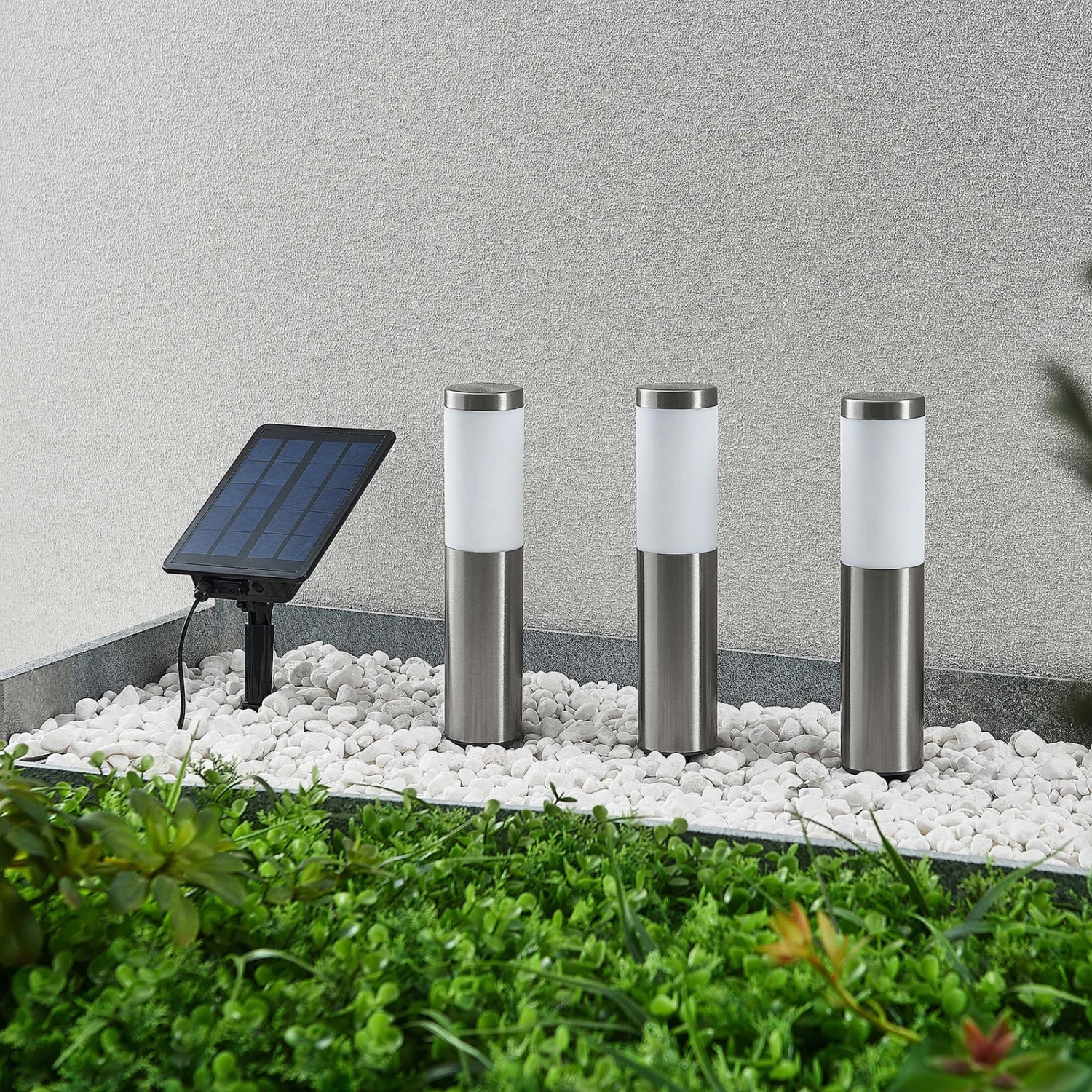 Lindby Lexiane LED-Solarlampen, 3er-Set, Edelstahl 4 Lindby Lexiane LED-Solarlampen, 3er-Set, Edelstahl – Bild 2