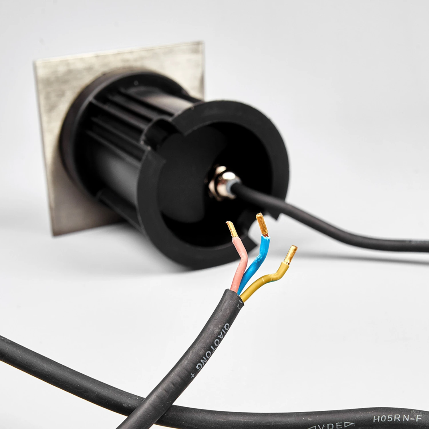 Eckige Edelstahl-Bodeneinbaulampe Insa, IP67 10 Eckige Edelstahl-Bodeneinbaulampe Insa, IP67 – Bild 8